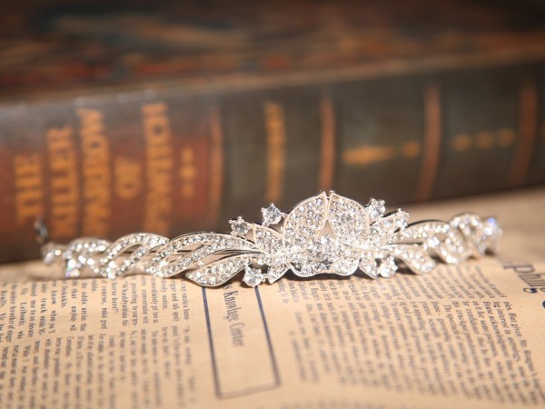 Beautiful Alloy With Czech Rhinestones Headpieces