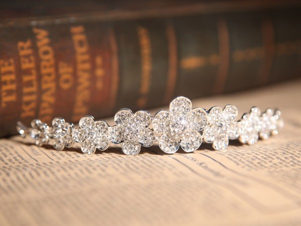 Nice Clear Crystals Flower Wedding Headpieces