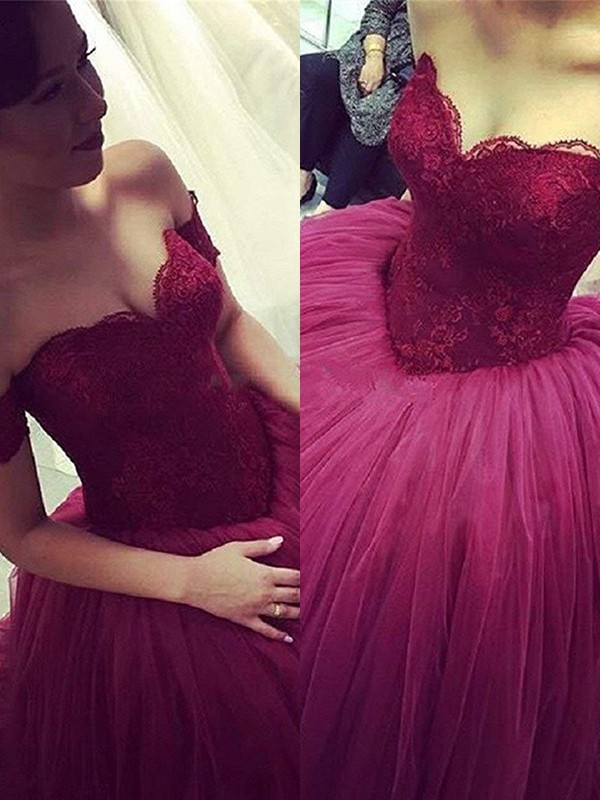 Ball Gown Sleeveless Off-the-Shoulder Sweep/Brush Train Applique Tulle Dresses
