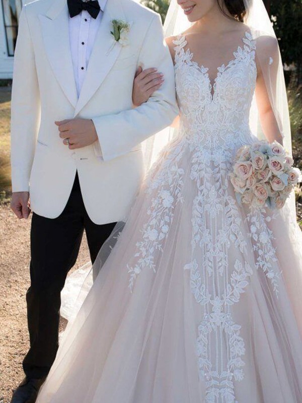 Ball Gown V-neck Sleeveless Sweep/Brush Train Applique Tulle Wedding Dresses