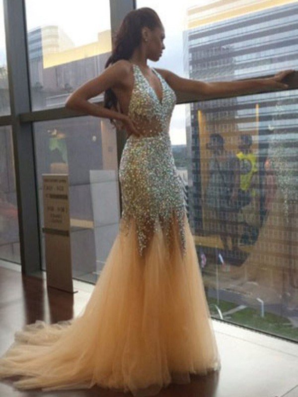 Trumpet/Mermaid Halter Sleeveless Tulle Sequin Court Train Dresses
