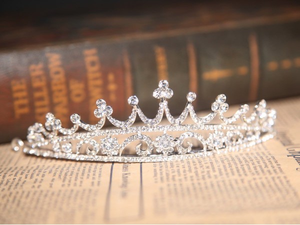 Stunning Alloy Clear Crystals Wedding Headpieces