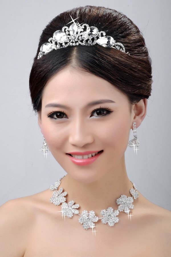 Stunning Wedding Headpieces Necklaces Earrings Set