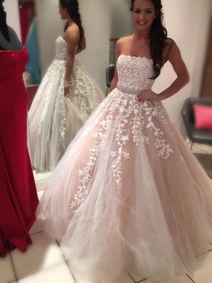 Ball Gown Strapless Sleeveless Court Train Applique Tulle Wedding Dresses