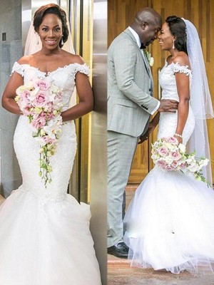 Trumpet/Mermaid Tulle Off-the-Shoulder Applique Sleeveless Sweep/Brush Train Wedding Dresses