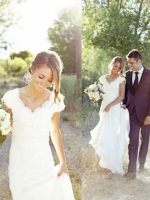 A-Line/Princess Tulle Lace V-neck Sleeveless Sweep/Brush Train Wedding Dresses