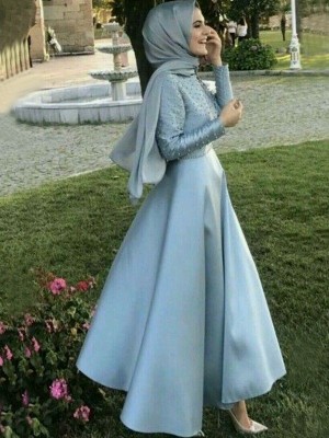 A-Line/Princess Long Sleeves Scoop Floor-Length Beading Satin Muslim Dresses