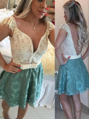A-Line/Princess Sleeveless V-neck Beading Lace Short/Mini Dresses