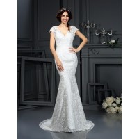 Trumpet/Mermaid V-neck Lace Sleeveless Long Lace Wedding Dresses