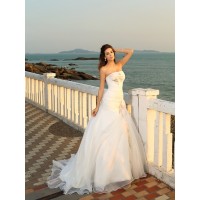 Ball Gown Strapless Hand-Made Flower Sleeveless Long Satin Beach Wedding Dresses