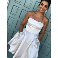 A-Line/Princess Satin Strapless Sleeveless Rhinestone Short/Mini Dresses