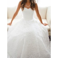 A-Line/Princess Sweetheart Cathedral Train Sleeveless Lace Wedding Dresses