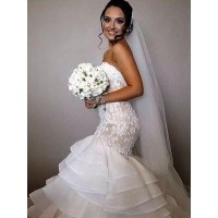 Trumpet/Mermaid Sleeveless Sweetheart Chapel Train Ruffles Applique Lace Organza Wedding Dresses