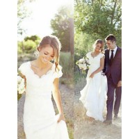 A-Line/Princess Tulle Lace V-neck Sleeveless Sweep/Brush Train Wedding Dresses