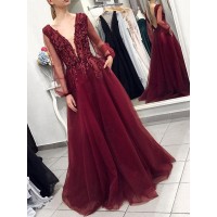 A-Line/Princess Long Sleeves V-neck Sweep/Brush Train Applique Tulle Dresses