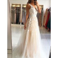 A-Line/Princess V-neck Sleeveless Sweep/Brush Train Applique Tulle Dresses